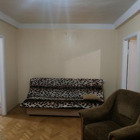 Дворец Украина Двухкомнатная Kiev Exterior foto
